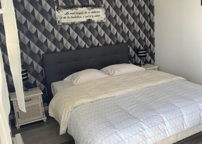 Studette — photo 1